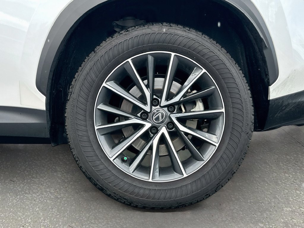Used 2024 Lexus NX 250 FWD w/ Towing Package (2000 Lbs) image 29