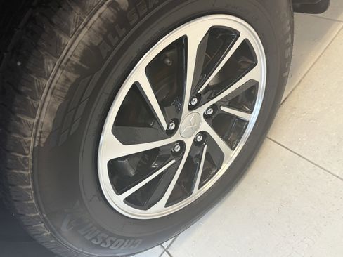 Used 2020 Mitsubishi Eclipse Cross ES image 11