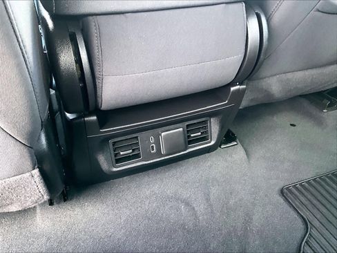 Used 2023 Chevrolet Silverado 1500 LT image 28