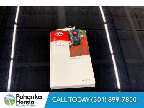 Used 2025 Toyota RAV4 XLE image 11