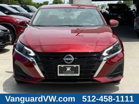 Used 2023 Nissan Altima 2.5 SV FWD image 7
