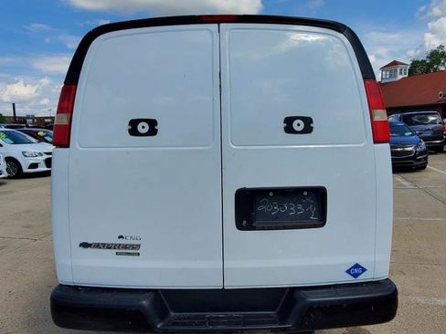 Used 2014 Chevrolet Express 3500 Extended RWD image 7