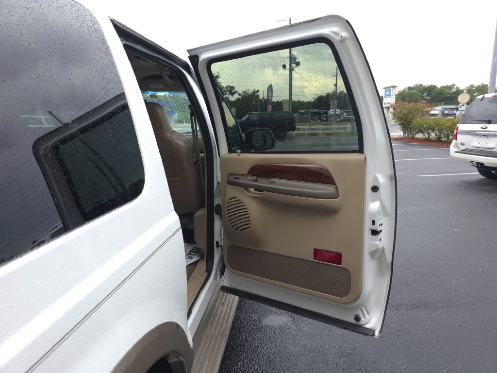 Used 2002 Ford Excursion Limited RWD image 16
