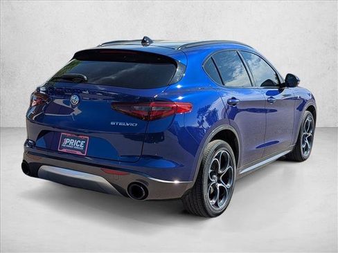 Used 2023 Alfa Romeo Stelvio Ti AWD/4WD image 5