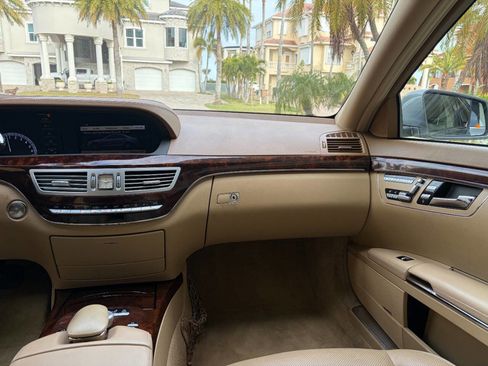 Used 2013 Mercedes-Benz S 550 image 21