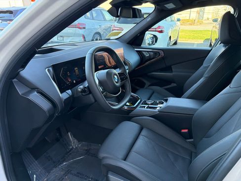 Used 2025 BMW X3 xDrive30i w/ Premium Package image 9