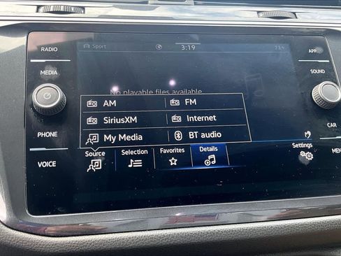 Used 2023 Volkswagen Tiguan SE w/ Panoramic Sunroof Package image 37