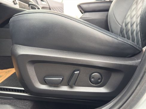 Used 2022 Mitsubishi Outlander SEL image 15