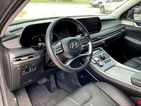 Used 2025 Hyundai Palisade SEL FWD image 14