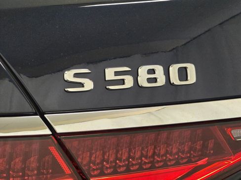 New 2025 Mercedes-Benz S 580 4MATIC Sedan image 21