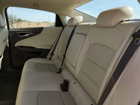 Used 2024 Chevrolet Malibu LT FWD image 5