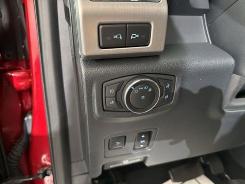 Used 2022 Ford F250 Platinum AWD/4WD image 19
