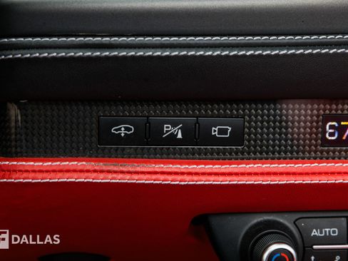 Used 2021 Ferrari F8 Tributo Spider image 28