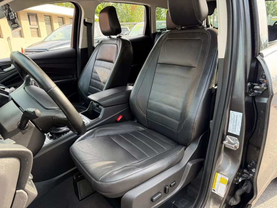 Used 2018 Ford Escape SEL AWD/4WD image 12