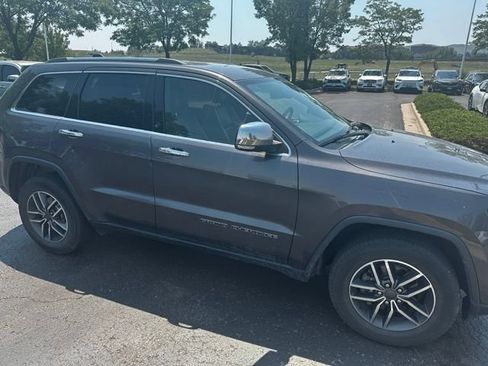 Used 2019 Jeep Grand Cherokee Limited AWD/4WD image 10