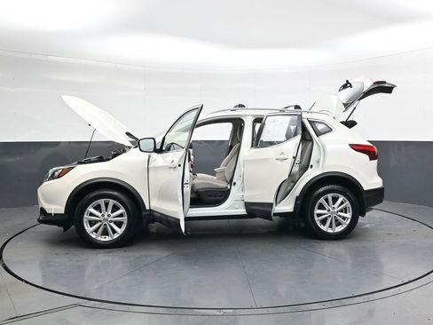 Used 2018 Nissan Rogue Sport SV image 43