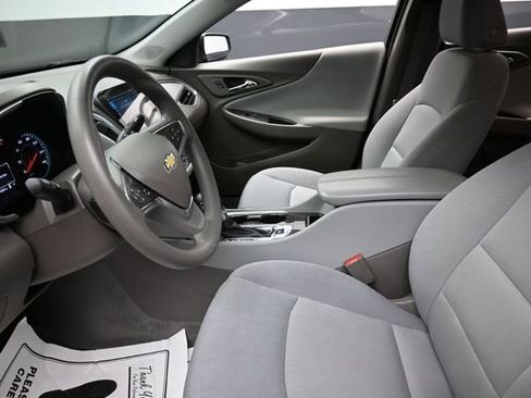 Used 2025 Chevrolet Malibu LT FWD image 16