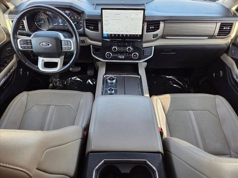 Used 2024 Ford Expedition Limited AWD/4WD image 17
