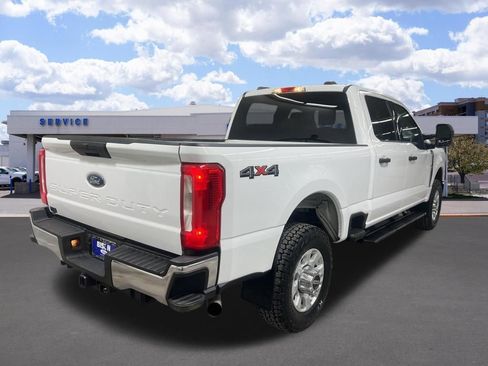 Used 2023 Ford F250 XLT image 3