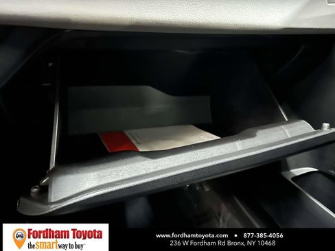 Used 2016 Toyota Corolla LE image 25