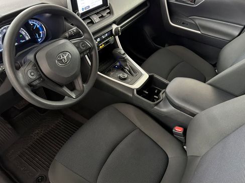 Used 2024 Toyota RAV4 LE AWD/4WD image 11