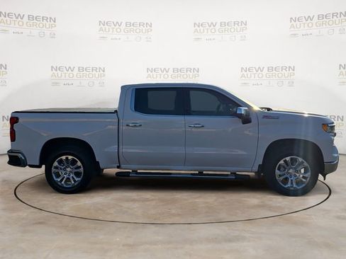 Used 2024 Chevrolet Silverado 1500 LTZ w/ LTZ Convenience Package II AWD/4WD image 6