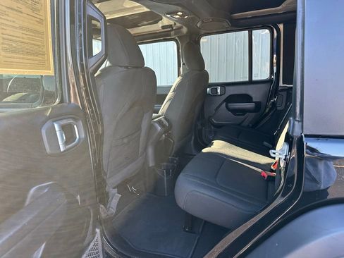 Used 2022 Jeep Wrangler Unlimited Sport image 15