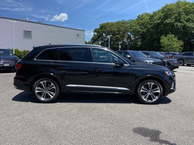 Certified 2022 Audi Q7 3.0T Premium Plus AWD/4WD image 4