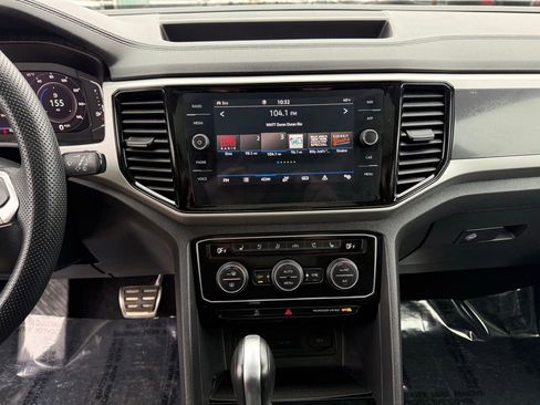 Used 2023 Volkswagen Atlas Cross Sport SEL Premium R-Line image 12