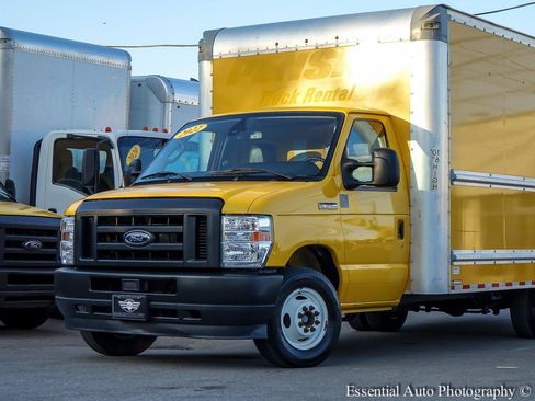 Used 2022 Ford E-350 and Econoline 350 Super Duty RWD image 2