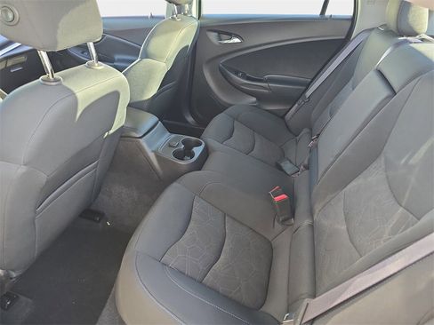 Used 2017 Chevrolet Volt LT image 16