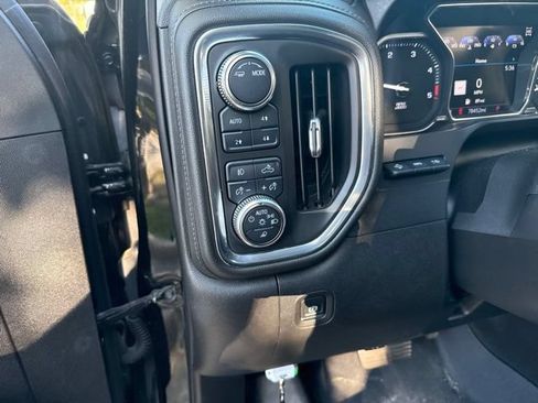 Used 2021 GMC Sierra 2500 Denali w/ Denali Ultimate Package AWD/4WD image 11