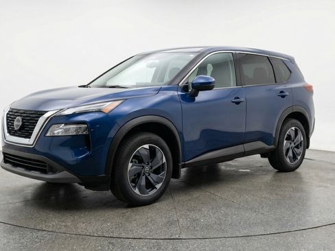 Used 2025 Nissan Rogue SV FWD image 3