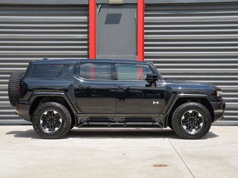 Used 2024 GMC Hummer EV 2X w/ Extreme Off-Road Package AWD/4WD image 13
