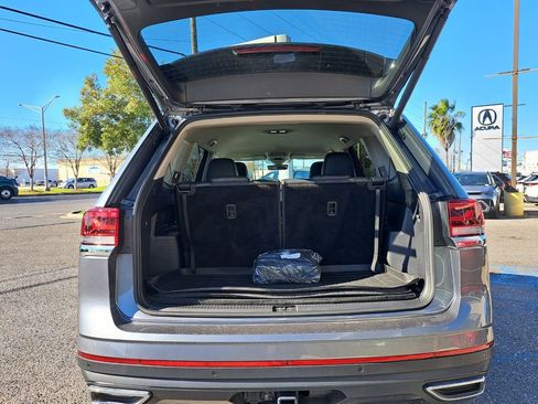 Used 2024 Volkswagen Atlas SE w/ Black Wheel Package image 25