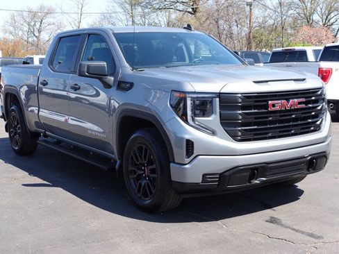 Used 2023 GMC Sierra 1500 Pro w/ Graphite Edition AWD/4WD image 7