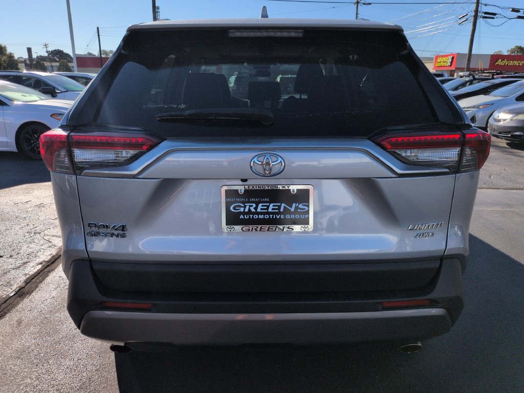 Used 2019 Toyota RAV4 Limited w/ Advanced Technology Package AWD/4WD image 4