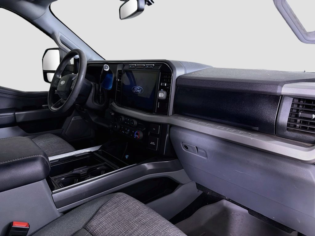 Used 2024 Ford F250 XLT w/ XLT Premium Package AWD/4WD image 28