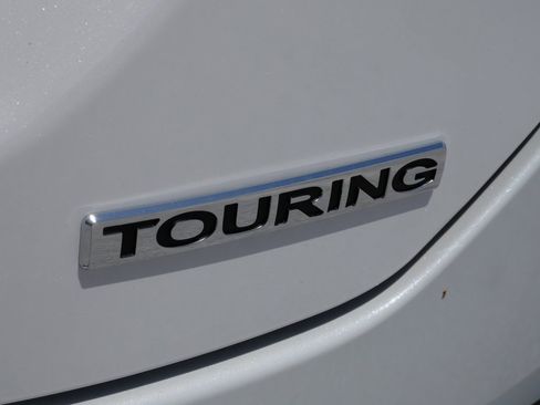 Certified 2025 Honda Pilot Touring image 18