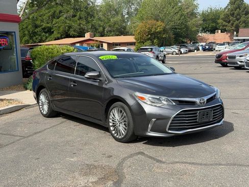 Used 2017 Toyota Avalon Limited w/ All Weather Liner Package FWD image 3