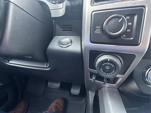 Used 2018 Ford F150 Platinum w/ Equipment Group 701A Luxury AWD/4WD image 24