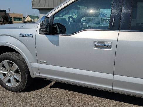 Used 2017 Ford F150 Platinum w/ Equipment Group 701A Luxury AWD/4WD image 8