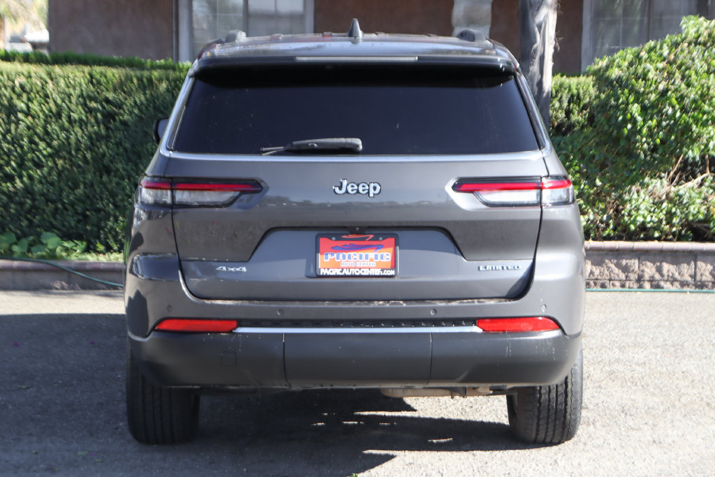 Used 2023 Jeep Grand Cherokee L Limited AWD/4WD image 7