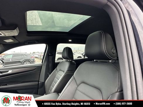 Certified 2024 Volkswagen Atlas Cross Sport SEL R-Line AWD/4WD image 21