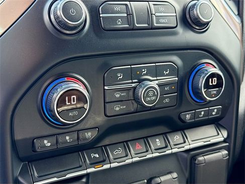Used 2020 Chevrolet Silverado 2500 High Country image 18