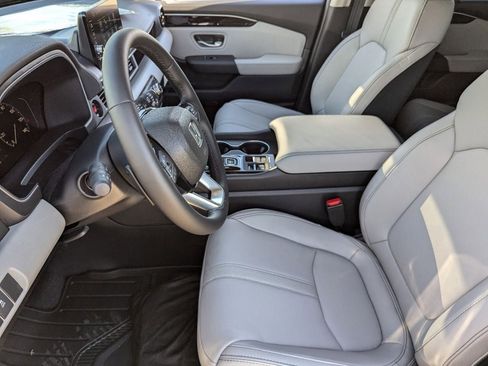 New 2025 Honda Pilot EX-L image 11