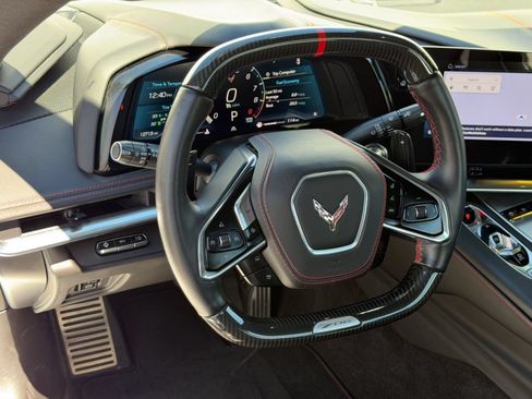 Used 2024 Chevrolet Corvette Z06 RWD image 10