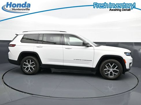 Used 2023 Jeep Grand Cherokee L Limited w/ Luxury Tech Group II AWD/4WD image 11