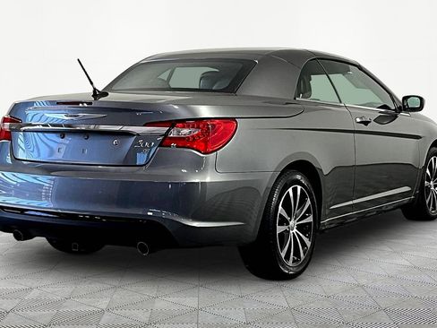 Used 2011 Chrysler 200 S FWD image 6