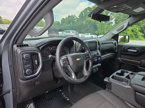 Used 2021 Chevrolet Silverado 1500 LT w/ Bed Protection Package RWD image 10